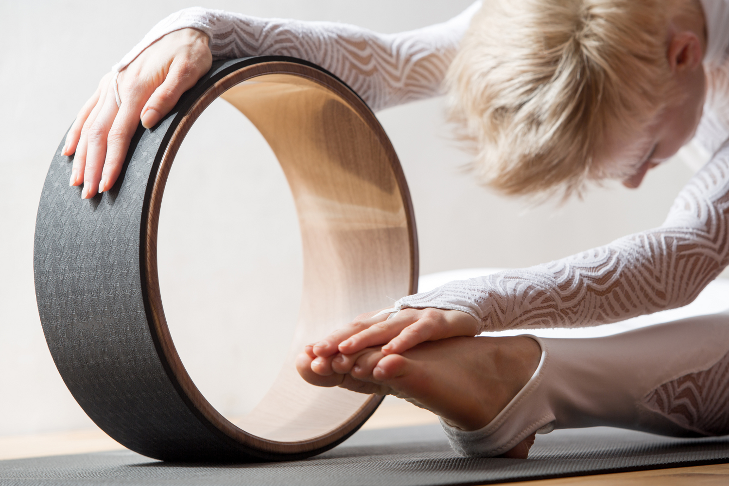 Exploring the Benefits of Yoga Wheels: A Comprehensive Guide