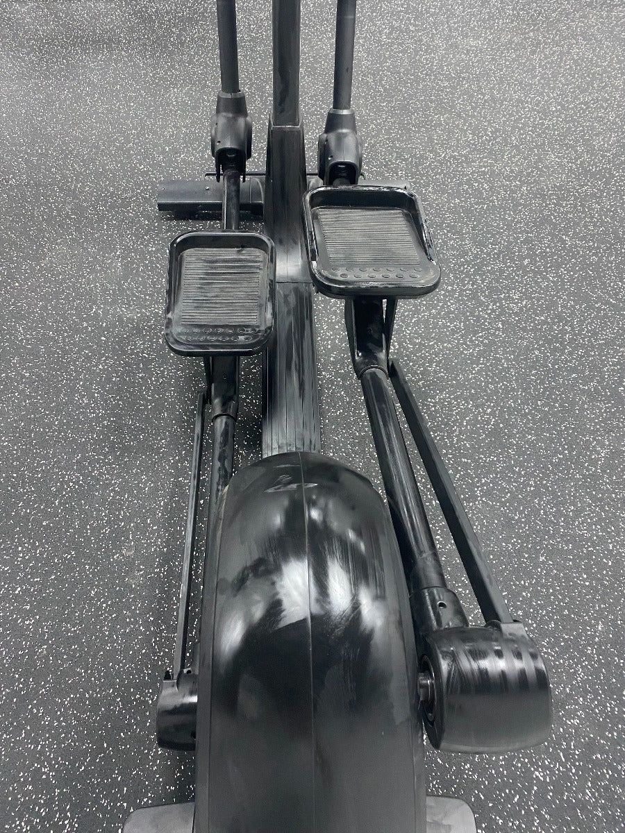 Refurbished E6 Commercial Cross trainer